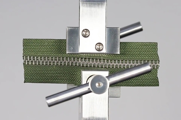 Zipper Flat Tensile Strength Test